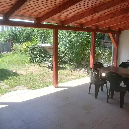 Family House Eger